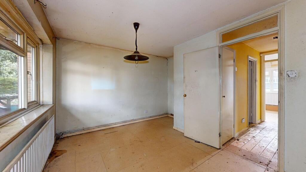 6 Coverack Close, Shirley, Croydon, CR0 7ND