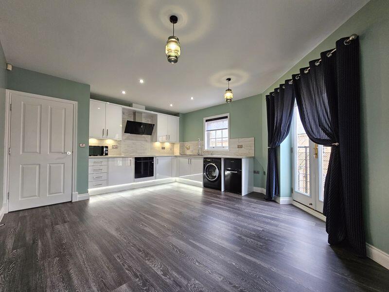 Open Plan Lounge &amp; Kitchen