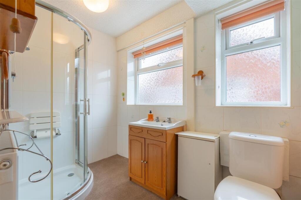 28 Siddington Avenue-21.jpg