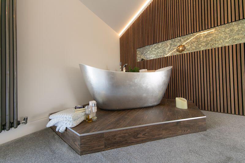 Master bedroom bath
