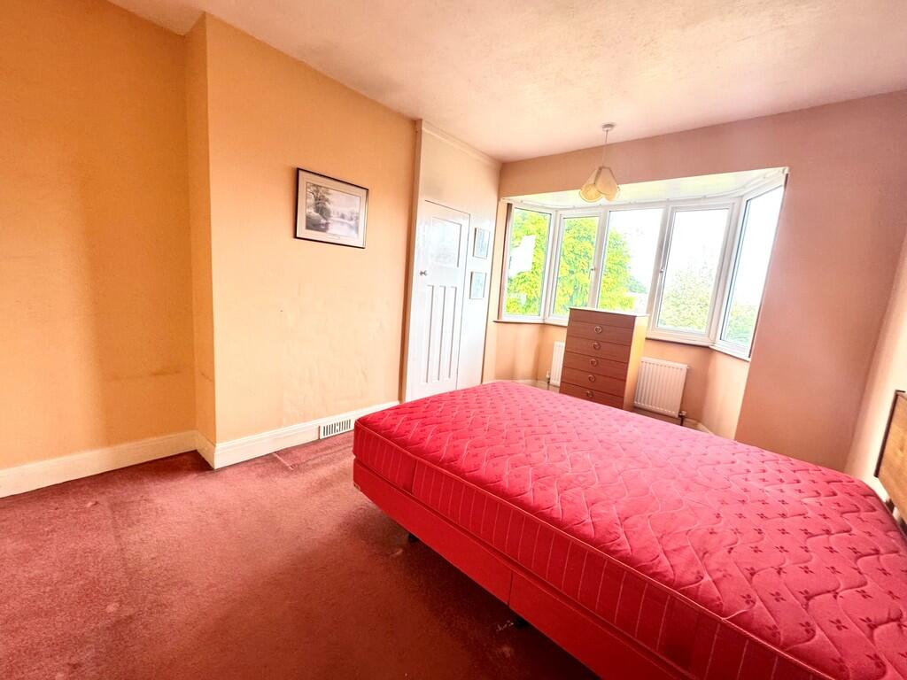 19 Glastonbury Ch...