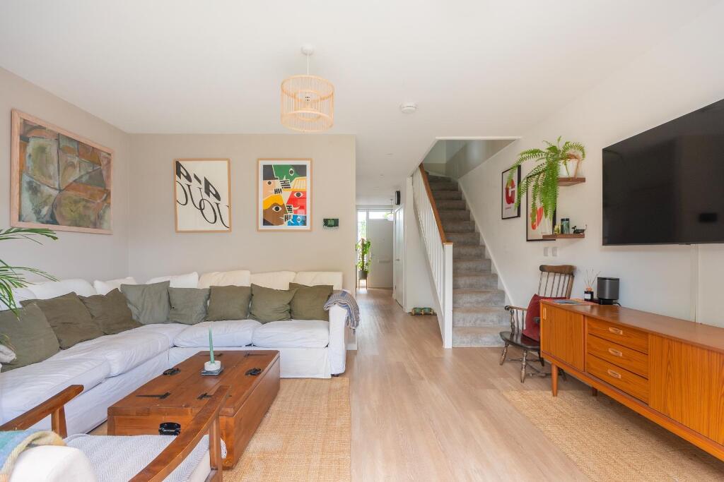 0L1WKE - Lounge E.jpg