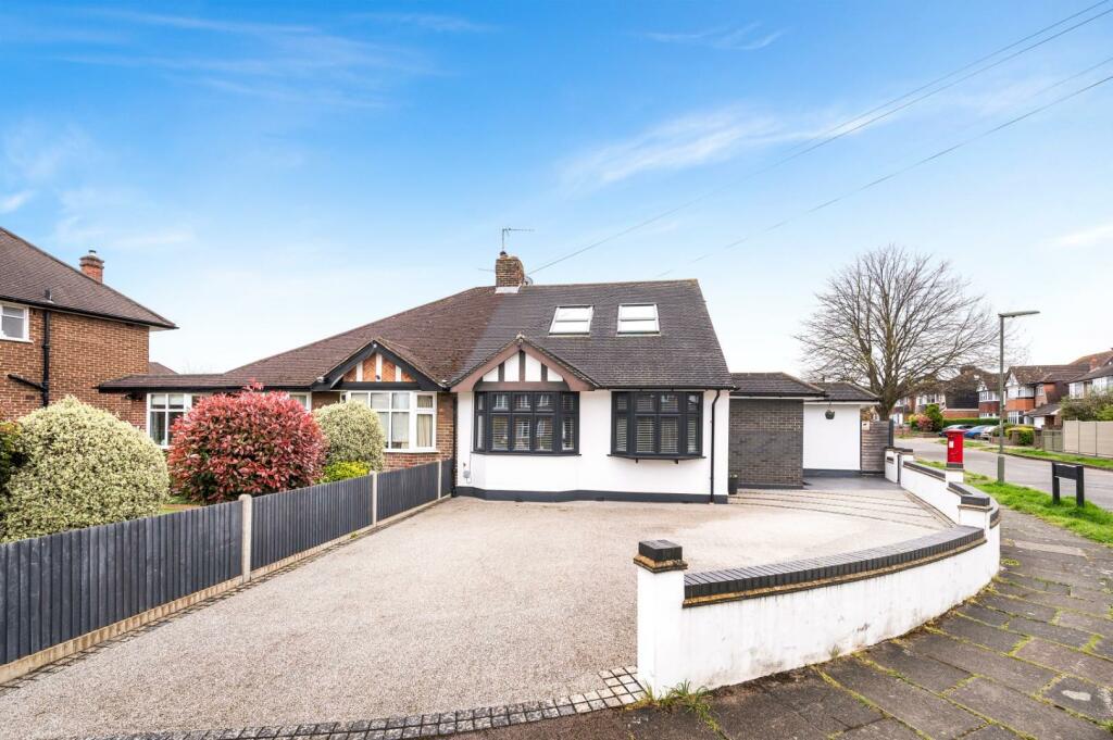 STONELEIGH CRESCENT 50 (6).jpg