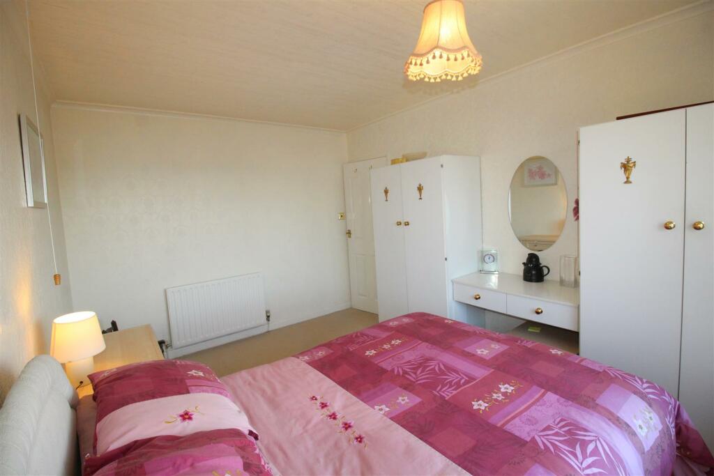 Clive Ave, 31 Bedroom Two 1.JPG