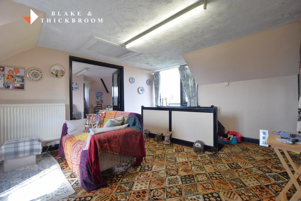 FIRST FLOOR: BEDROOM ONE