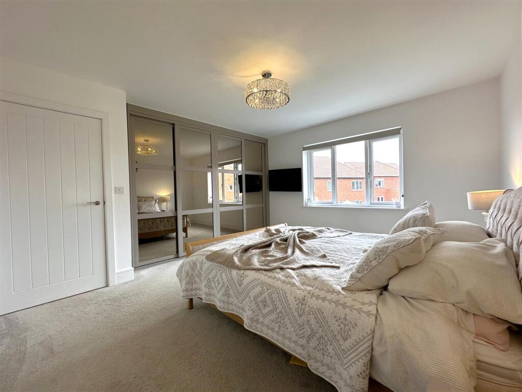 Bedroom One With Fitted Wardrobes 532