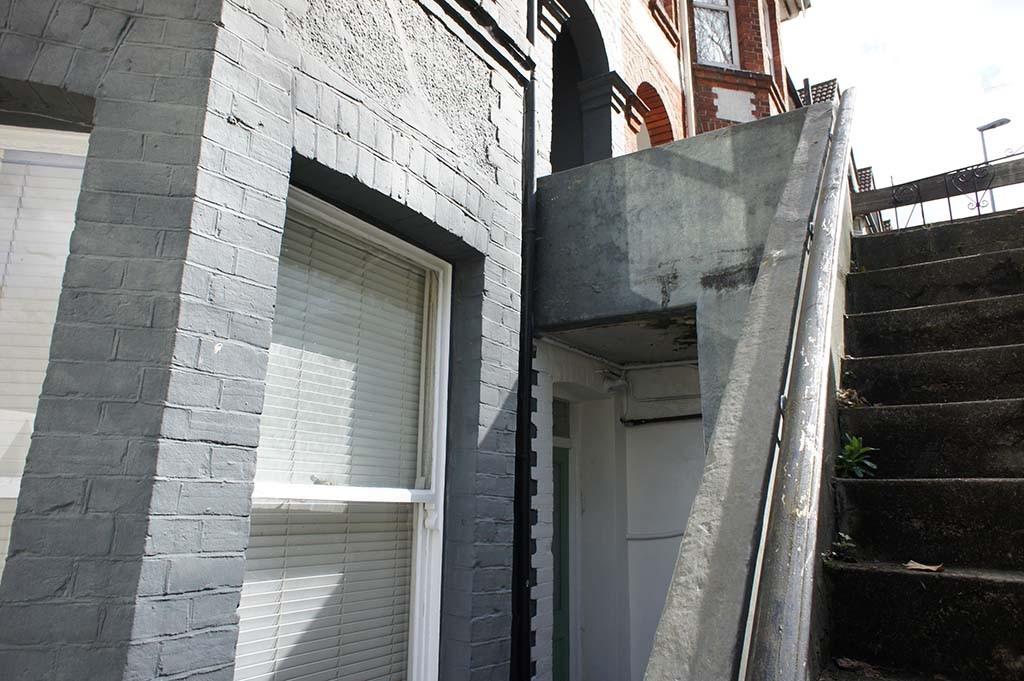 Steps to entrance