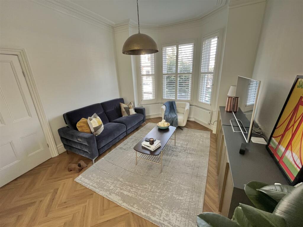 Lounge Aspect 3.jpg