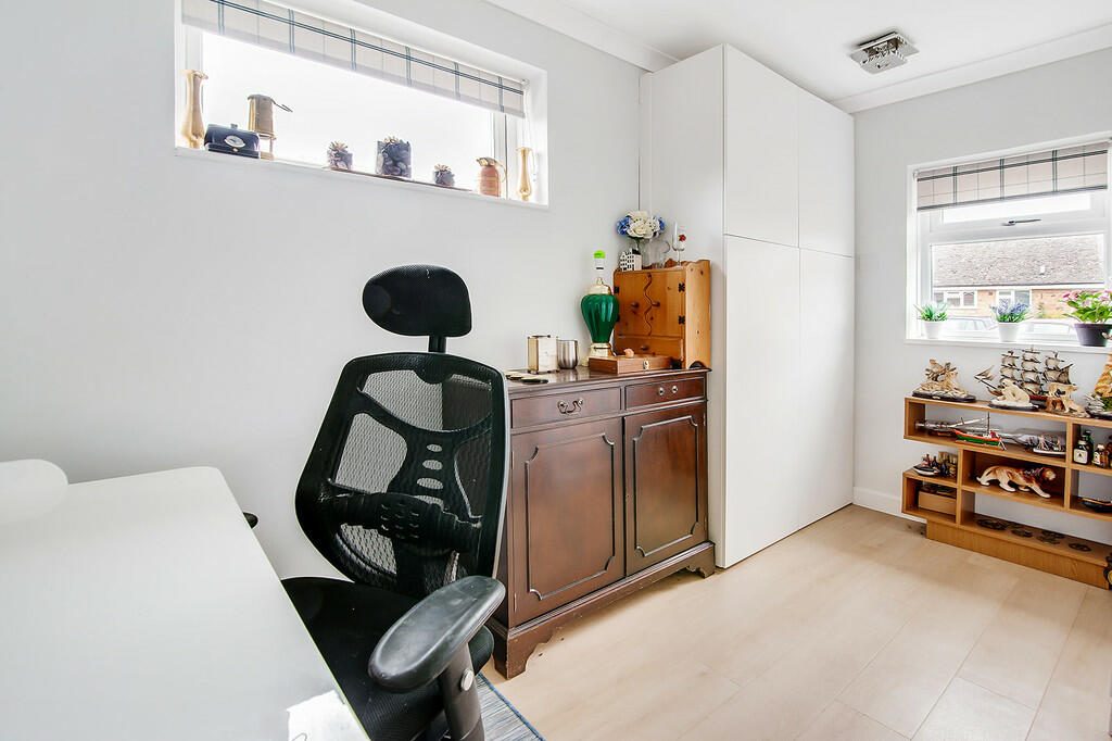 bedroom 3 study
