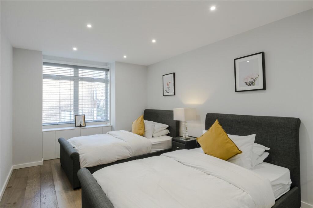 Bedroom IV