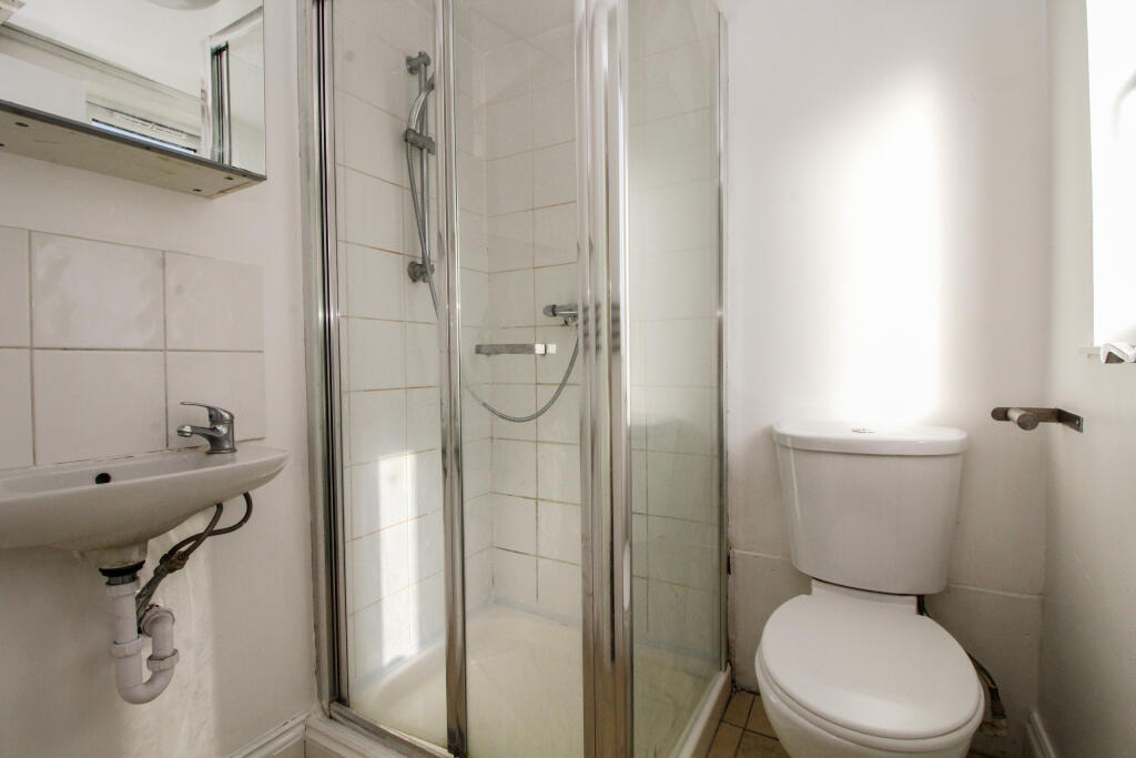 2055653__1634892990-31482-ShowerRoom