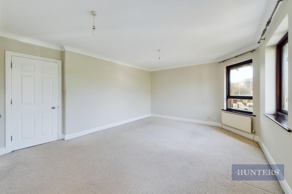 CAM01635G0-PR0297-STILL033.jpg