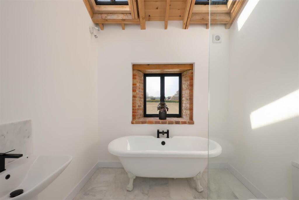 Lower Road, Teynham, Sittingbourne