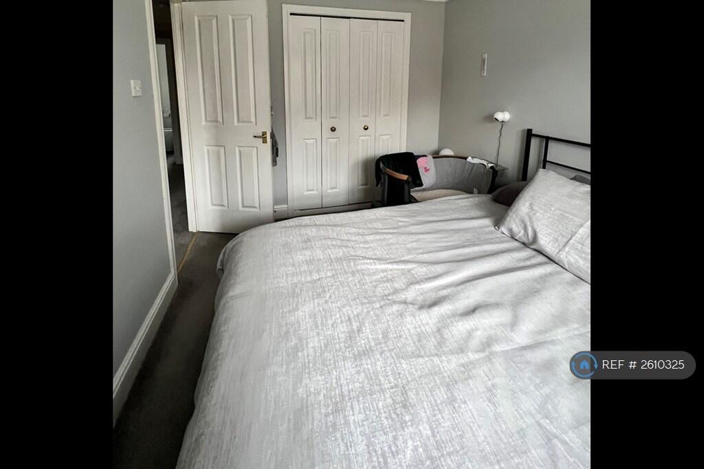 Bedroom 2 With Wardrobe