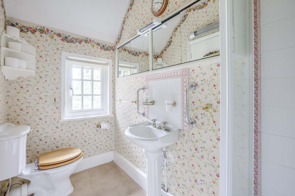 Little Garlands, Grange Lane, SL6 9RP (LOW RES)-2