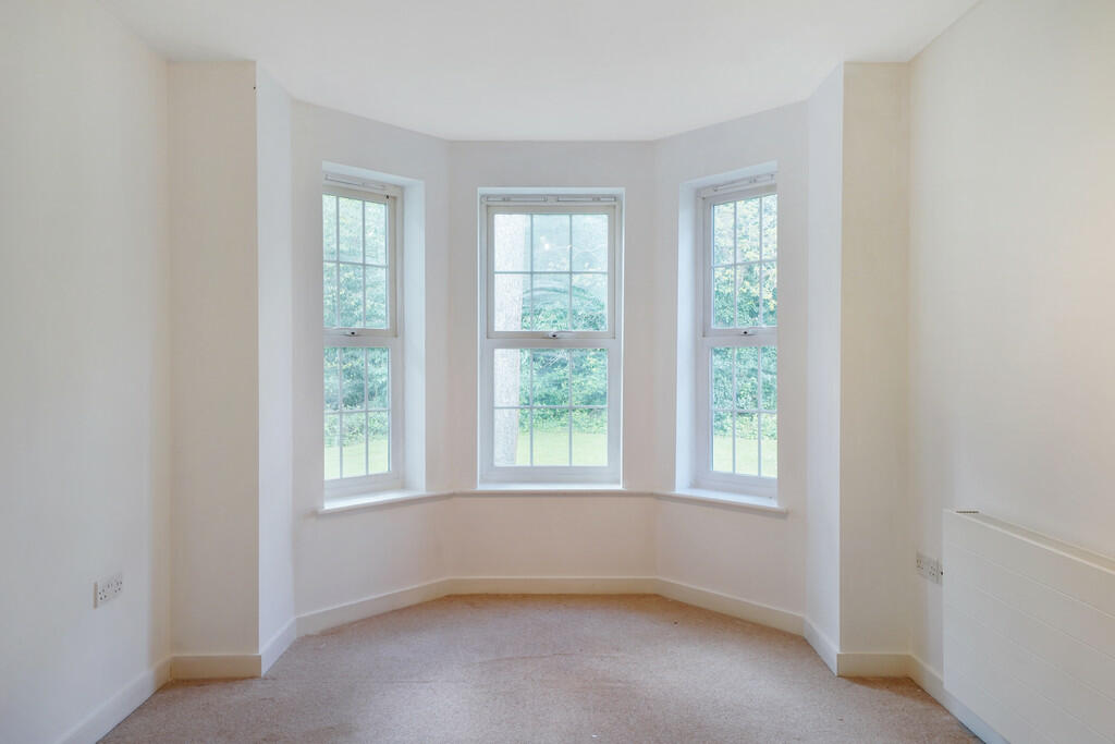 Flat 15, Brookshi...