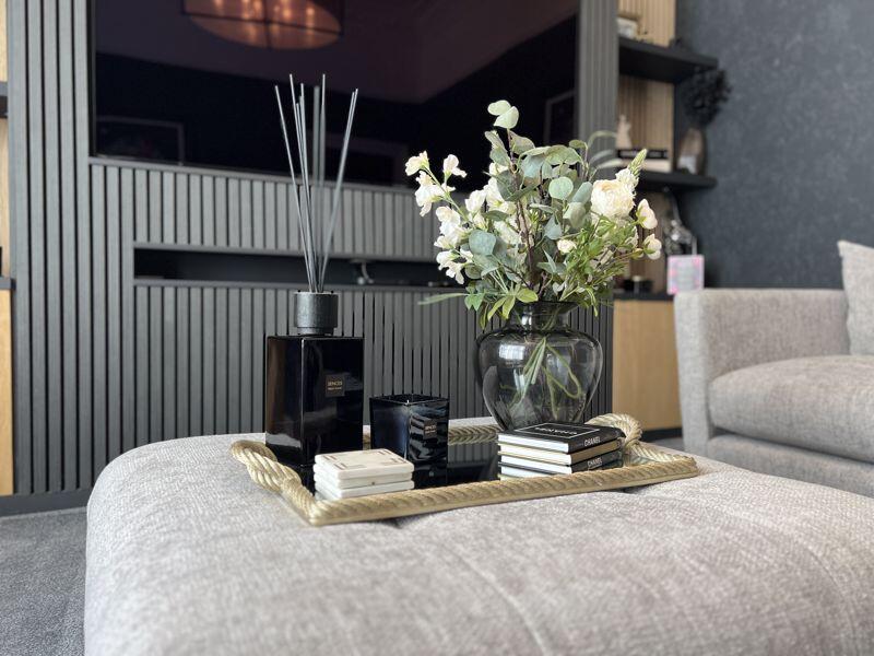 Living Room Left (3) - Flowers