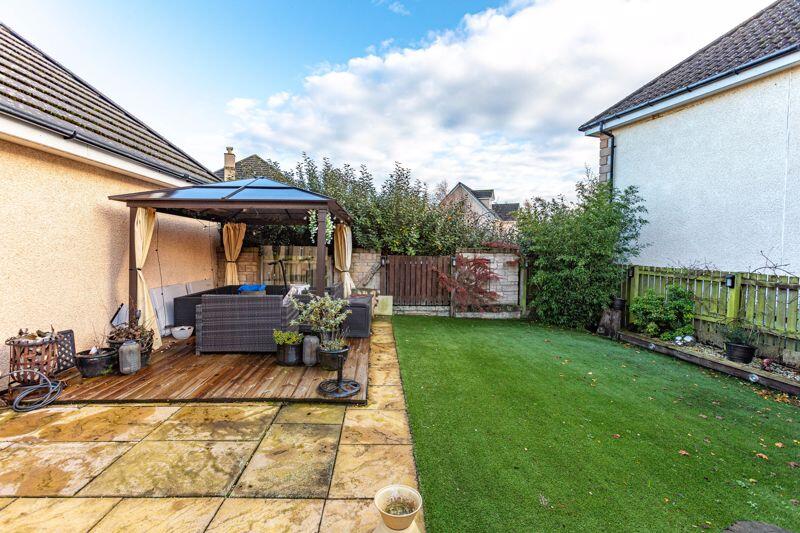 Decking &amp; Lawn