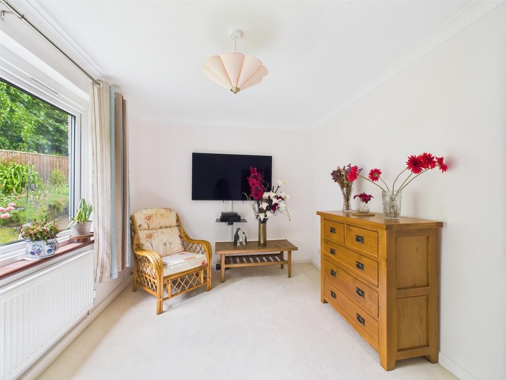 CAM02089G0-PR0483...