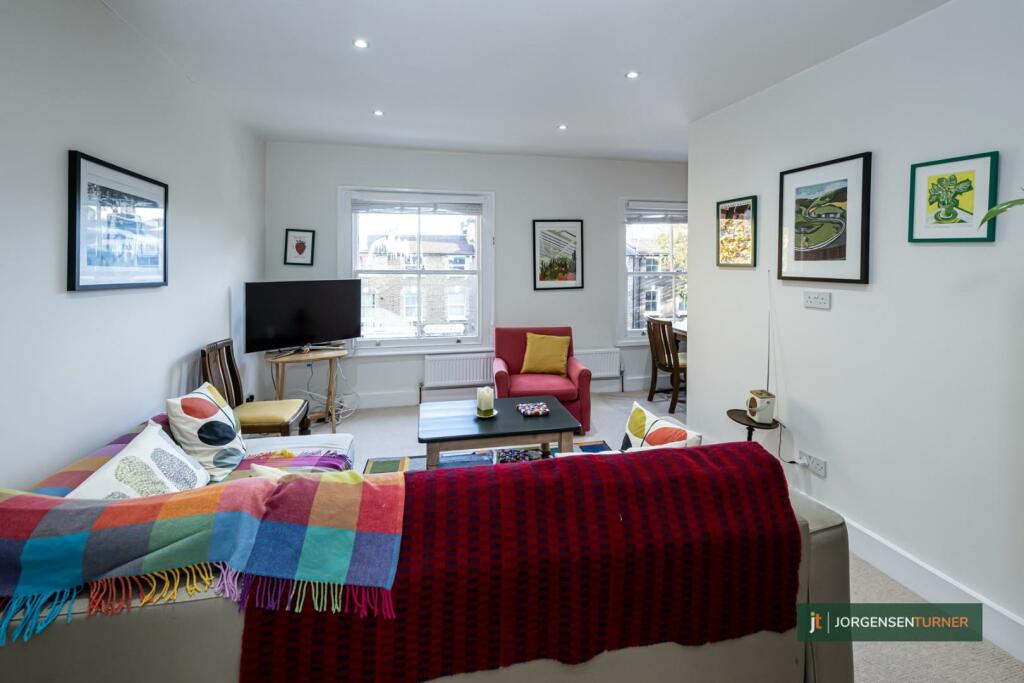 Reception room Photo two.jpg