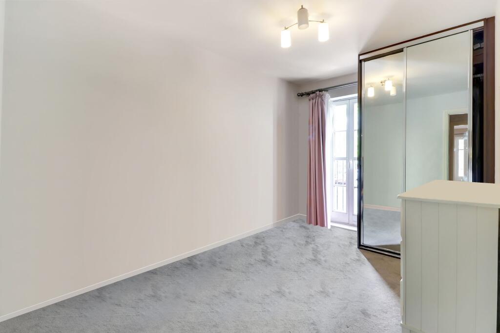 Feltham Avenue, Hampton Court Mews Feltham Avenue, KT8