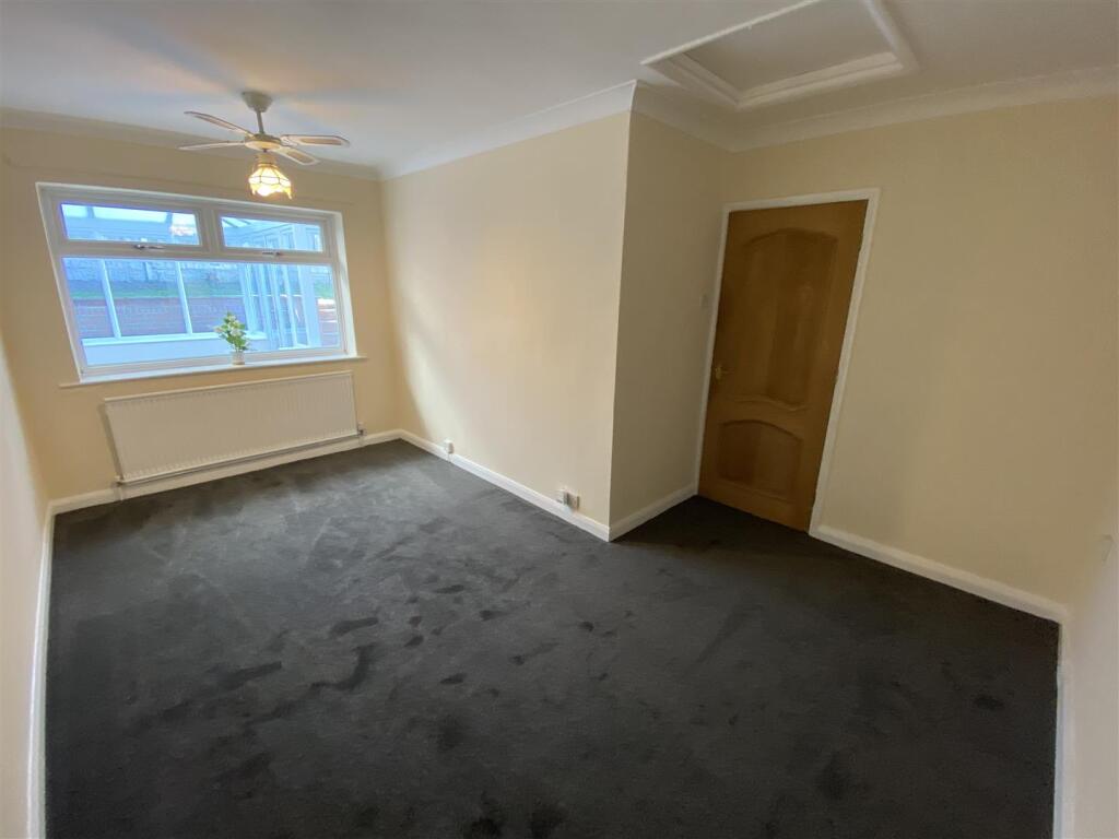 Bedroom no.2 rear double: