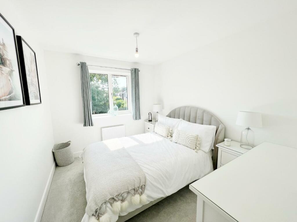 Bedroom 2 pic 1.jpg