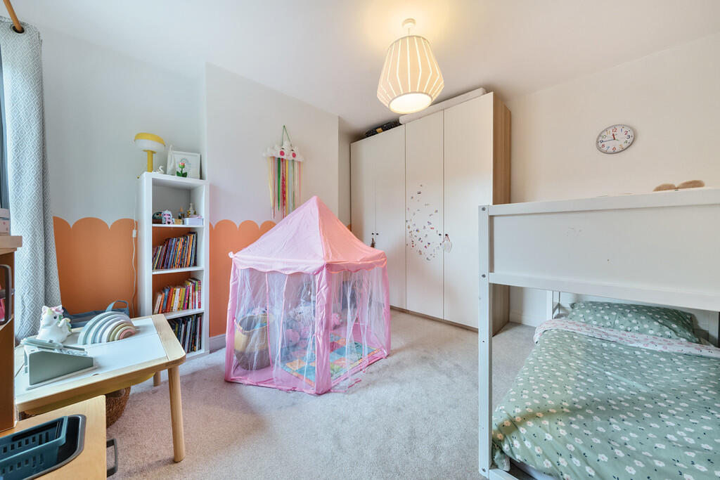 1298196-6-6835a24...