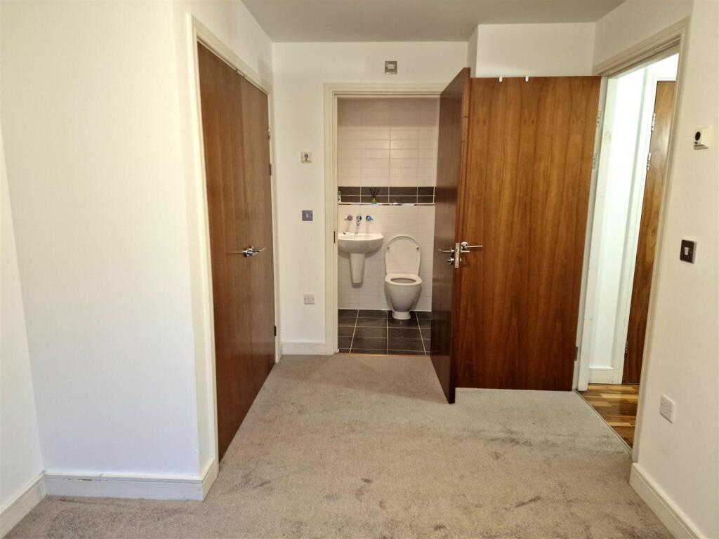 Master Bedroom/Ensuite