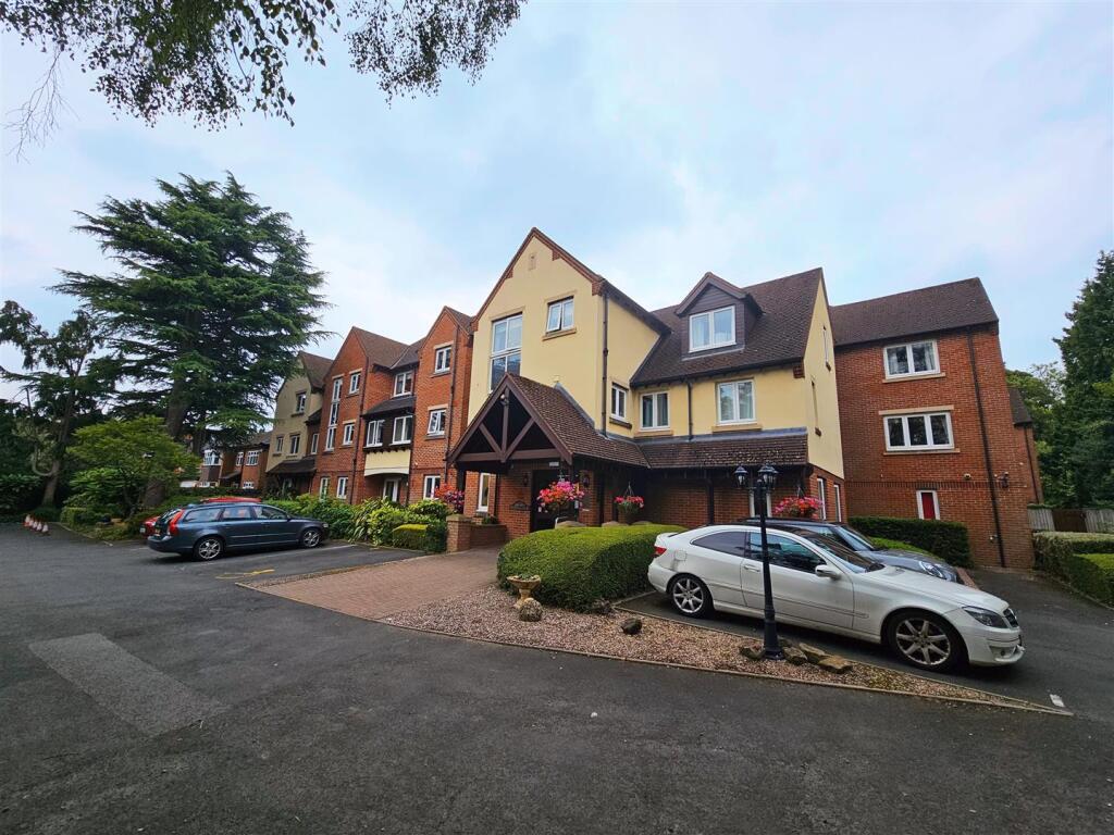 Flat 9, Pendene Court 9