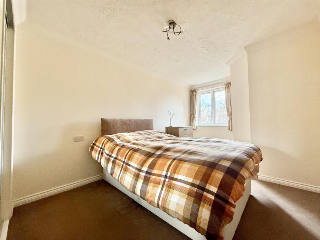 Bedroom1.jpg
