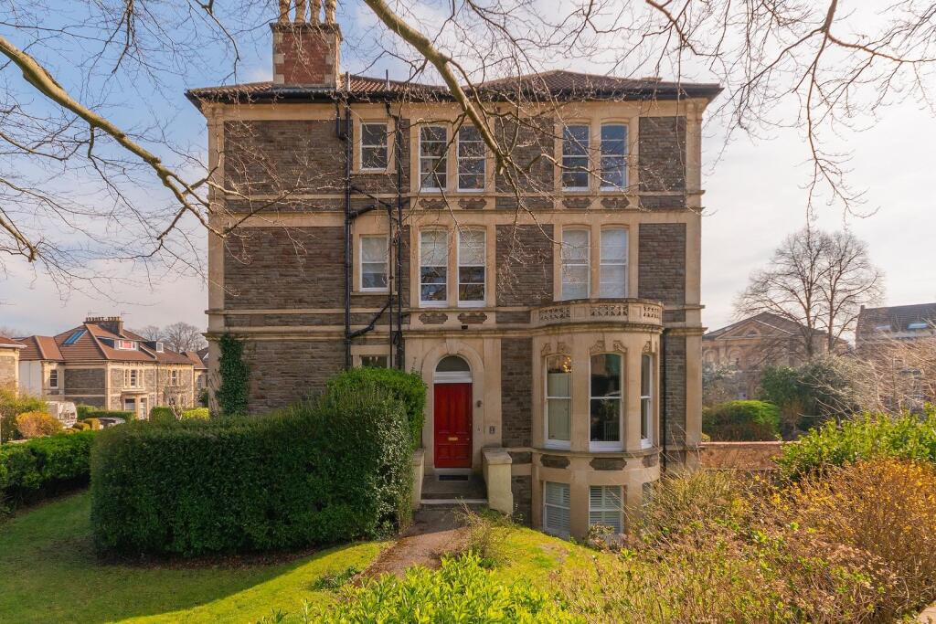 7F2R1RD - External C.jpg