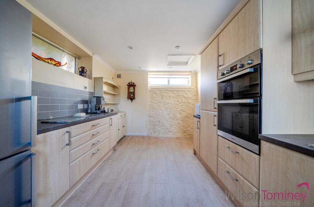 00f73c03-ded4-4f56-a57c-8f5a1a5a8077.jpg