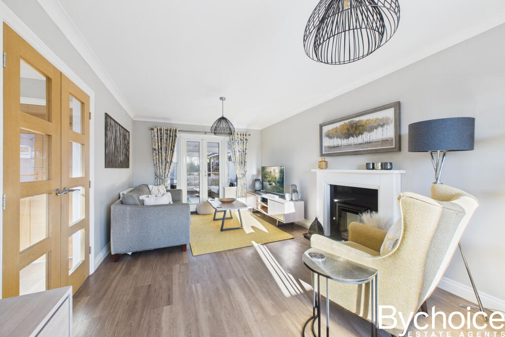 CAM05454G0-PR0096-STILL005