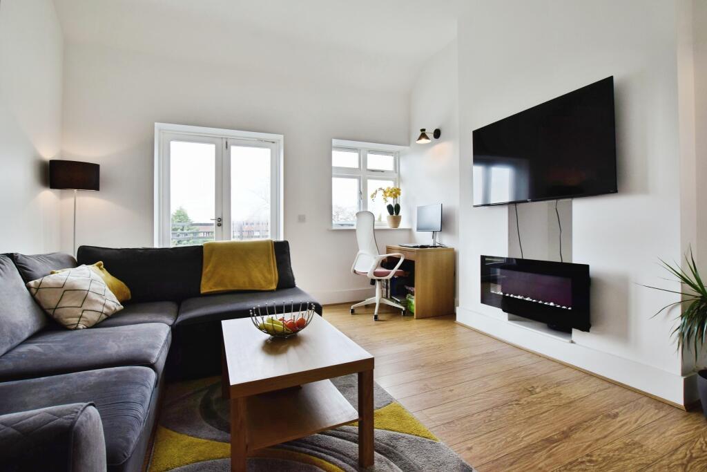 Lounge 3 