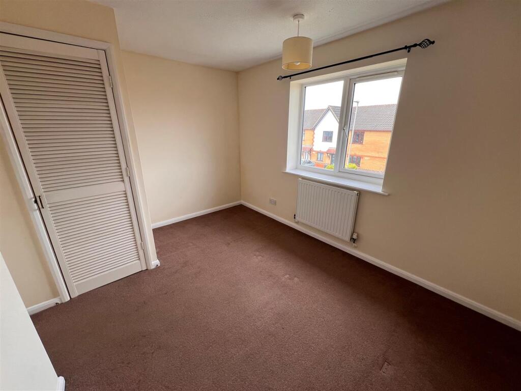 Bedroom b.jpg