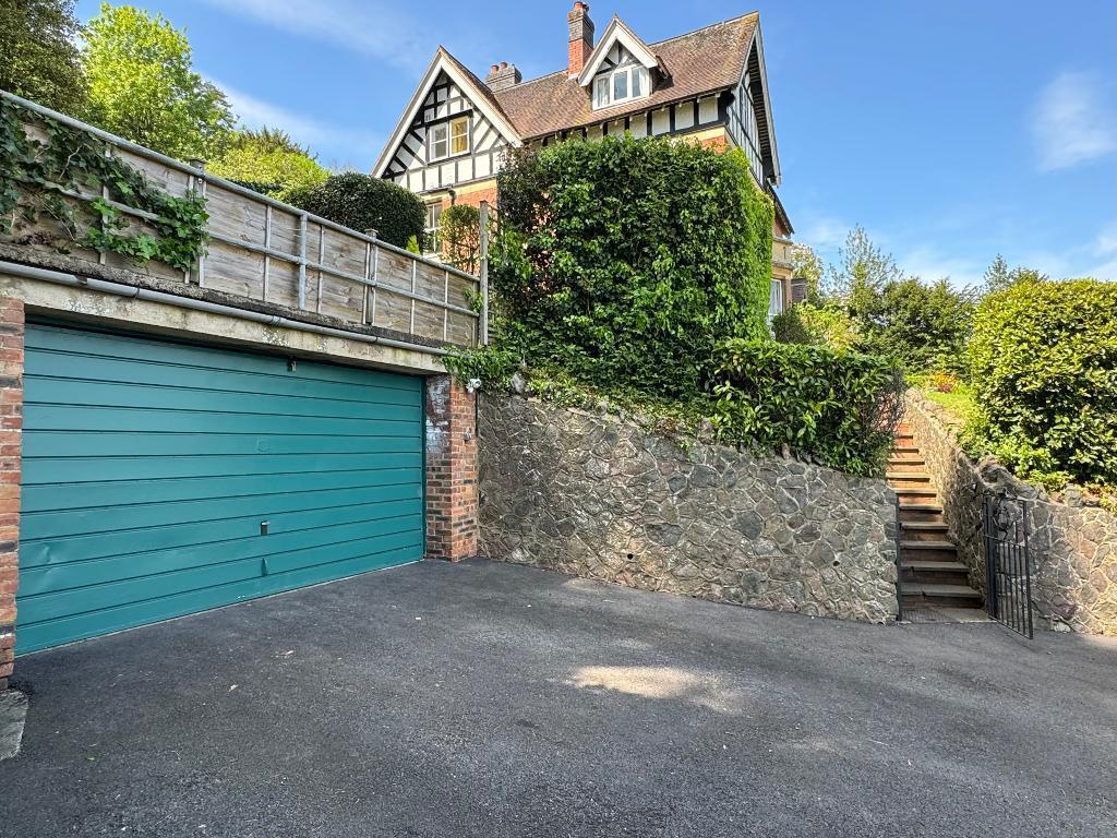 Garage and driveway parking for 3 cars