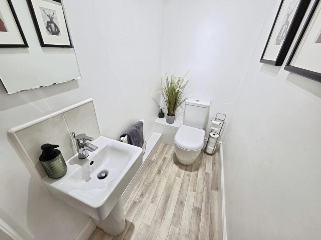 pbox-bathroom-323378.jpg
