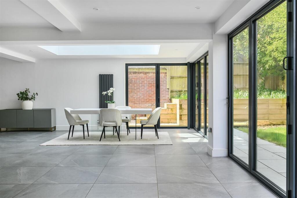 2 THE RUSSETTS - TN377FA (8).jpg