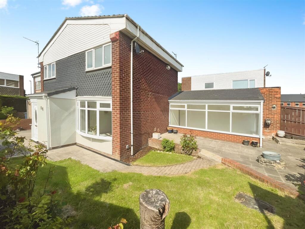 e04ba68f-OUT 201.jpg