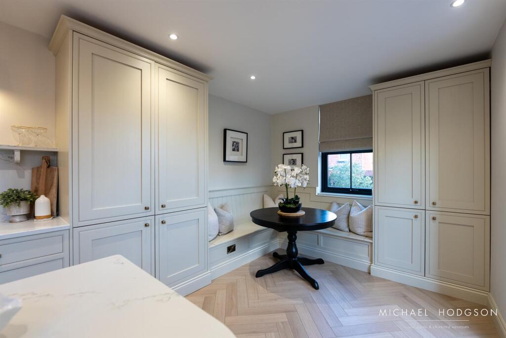 80 Ewesley Road-18.jpg