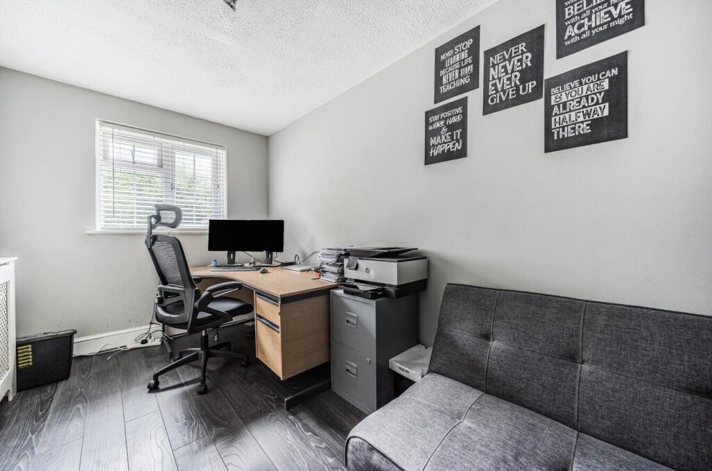 1329072868907a258702f