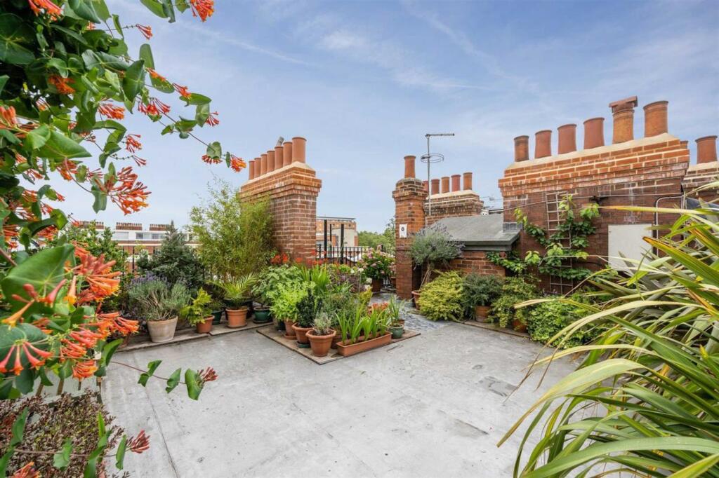 Communal Roof Terrace