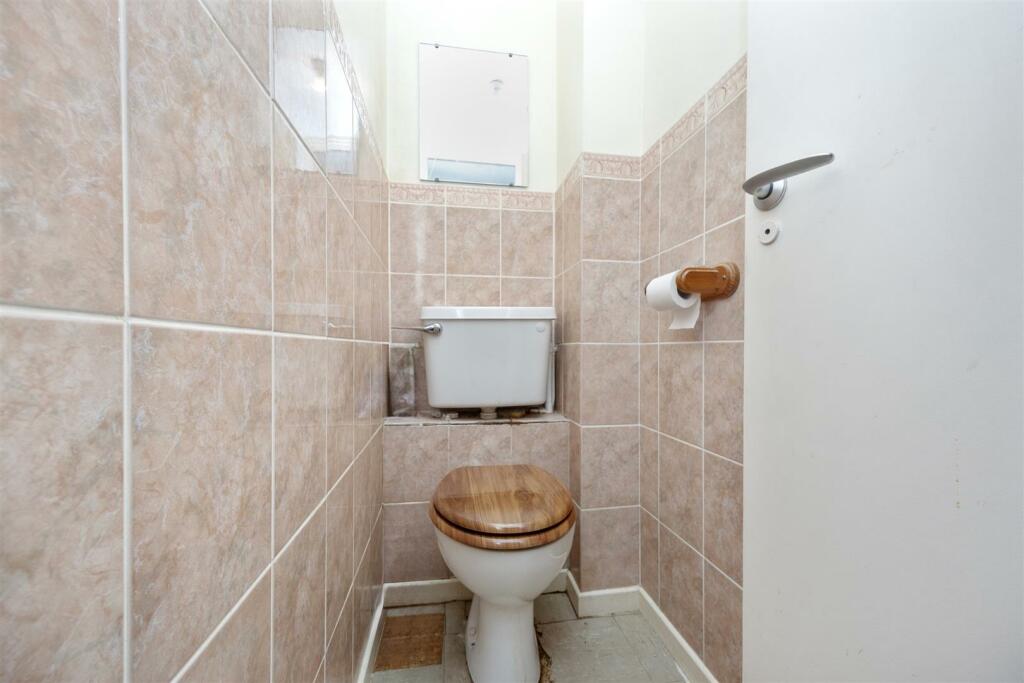 Separate Cloakroom