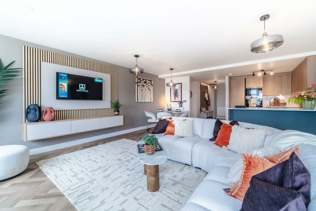 Centurion Show Home-03.jpg