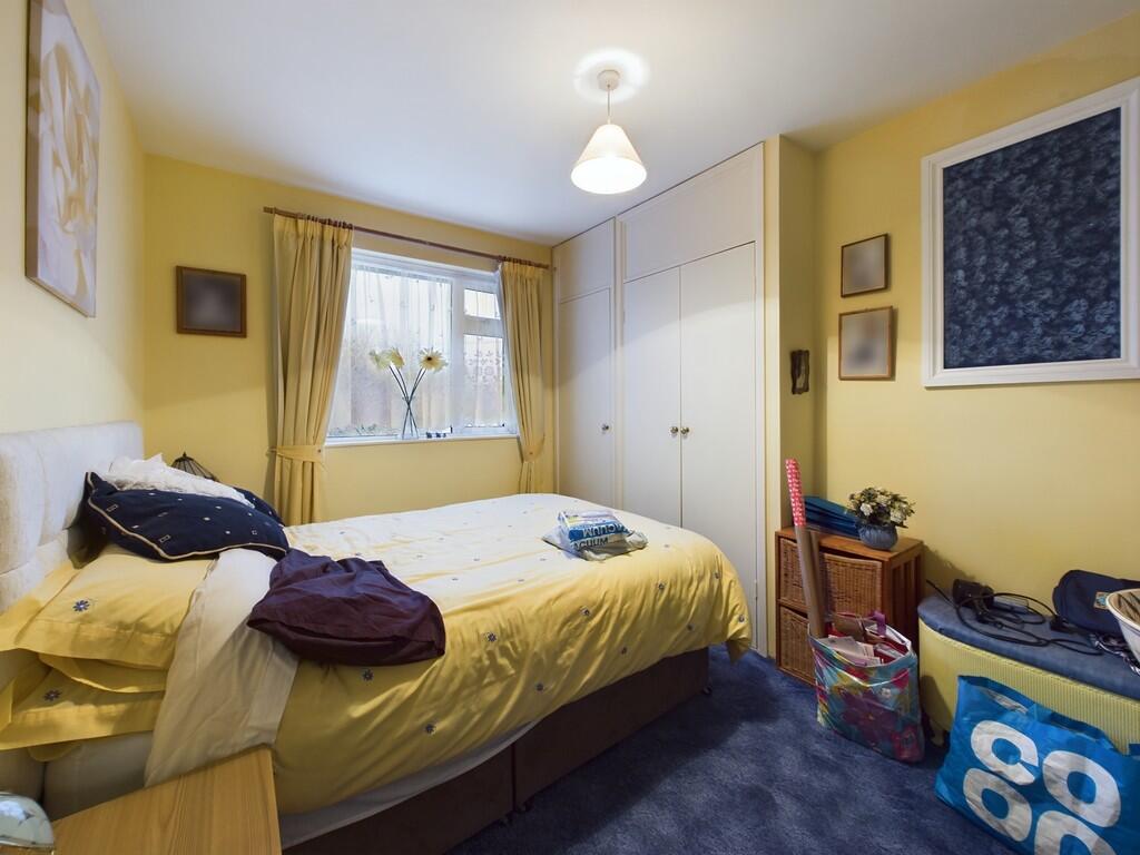 CAM03974G0-PR0085...