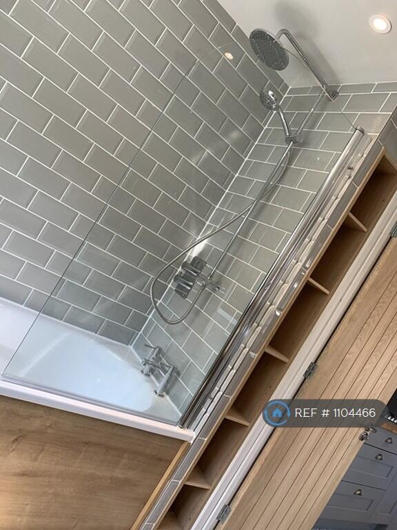 Thermostatic Shower Over Bath