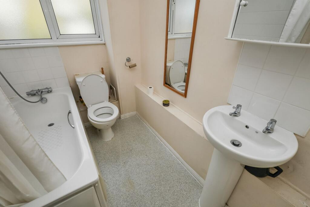 64 Barnes Wallis Court, Barnhill Road, Wembley HA9 9DW