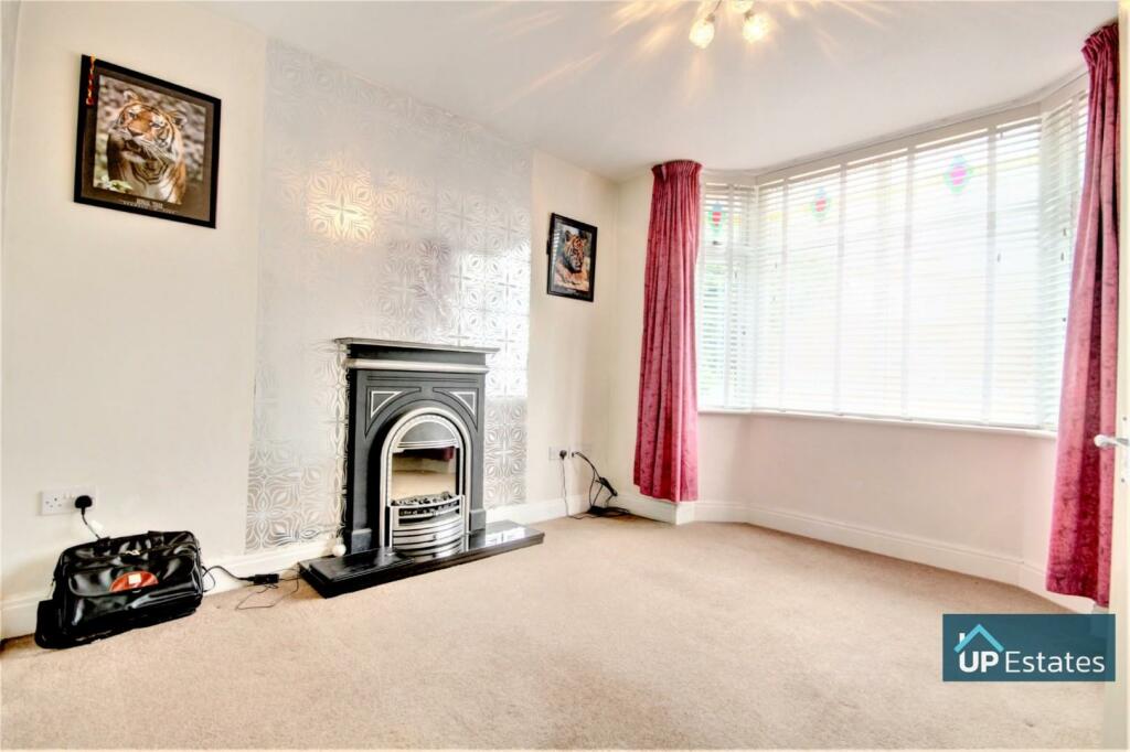 LIVING ROOM.jpg
