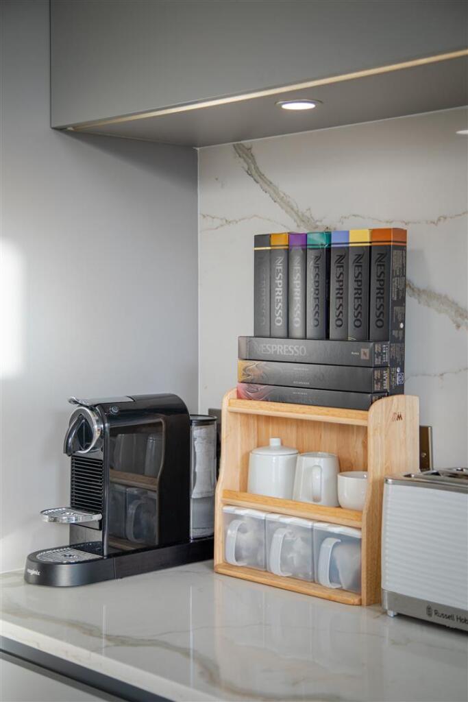 Kitchen furnishings 2.jpeg